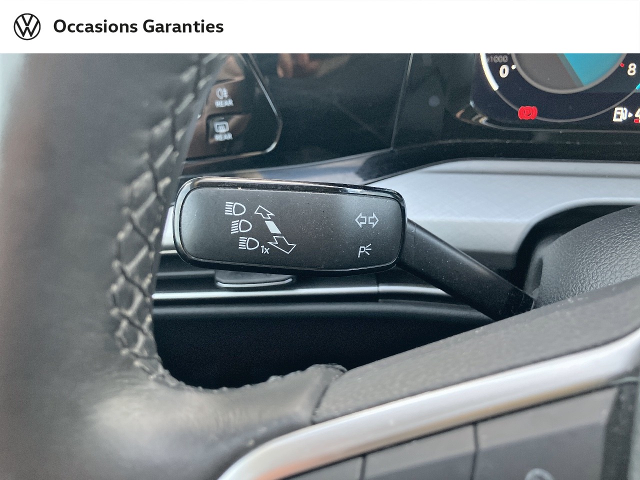 Voitures occasions VOLKSWAGEN GOLF Life 1st Orvault