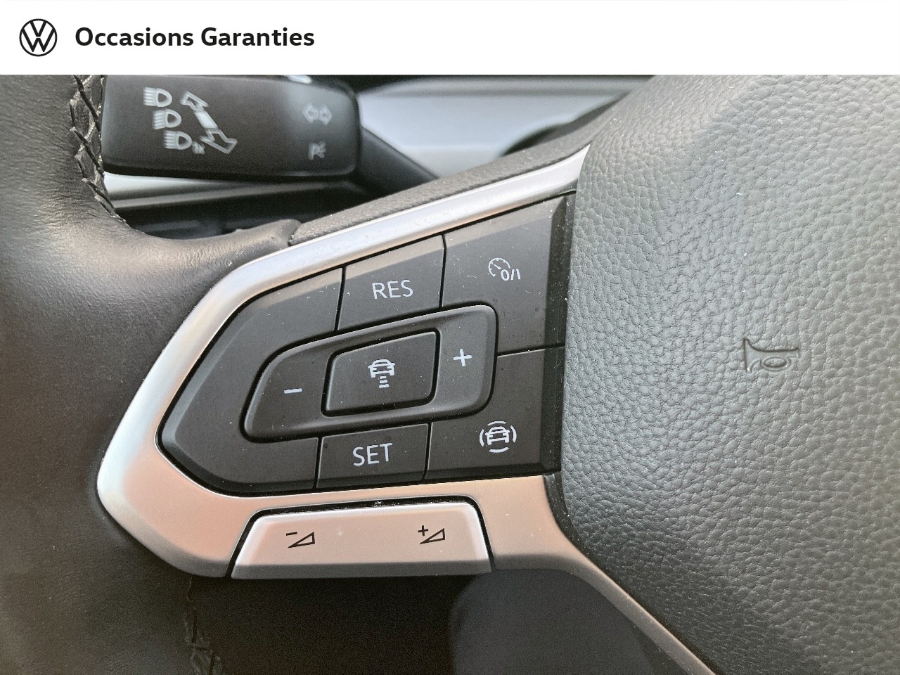 Voitures occasions VOLKSWAGEN GOLF Life 1st Orvault