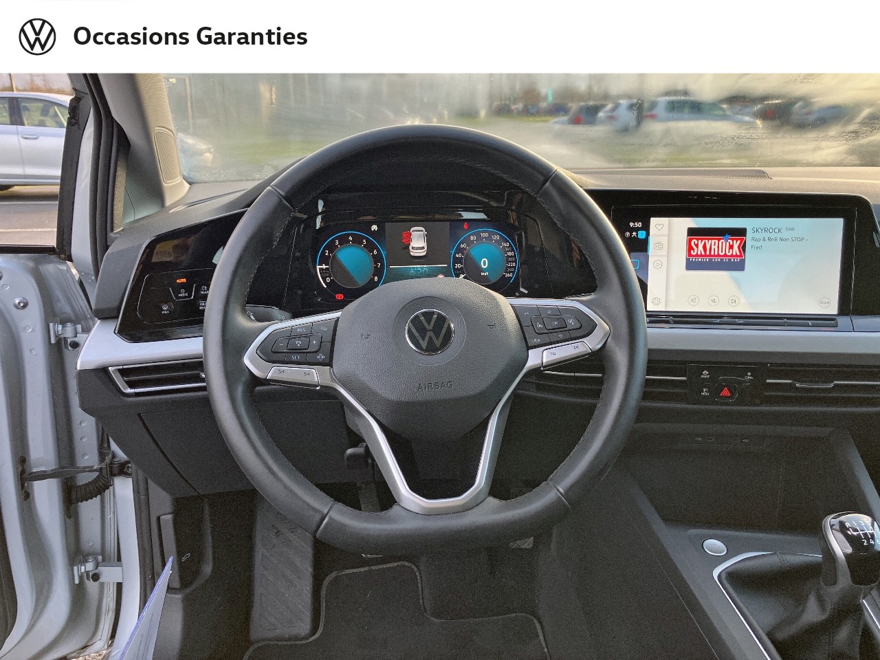 Voitures occasions VOLKSWAGEN GOLF Life 1st Orvault