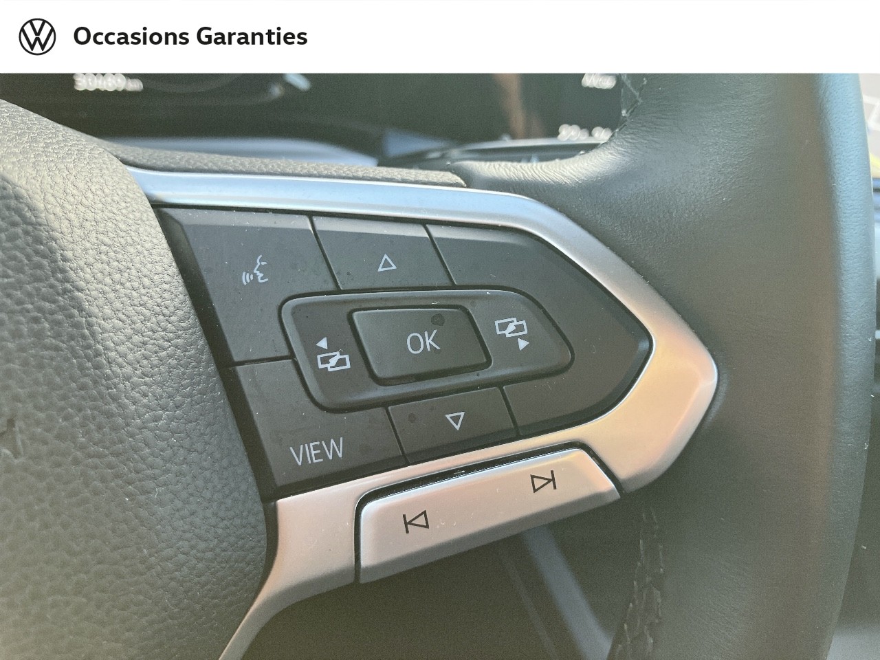 Voitures occasions VOLKSWAGEN GOLF Life 1st Orvault