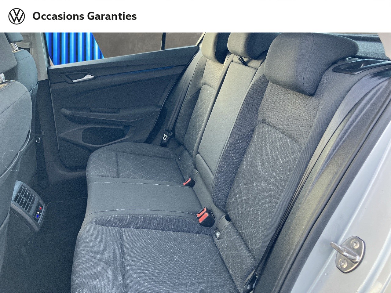 Voitures occasions VOLKSWAGEN GOLF Life 1st Orvault