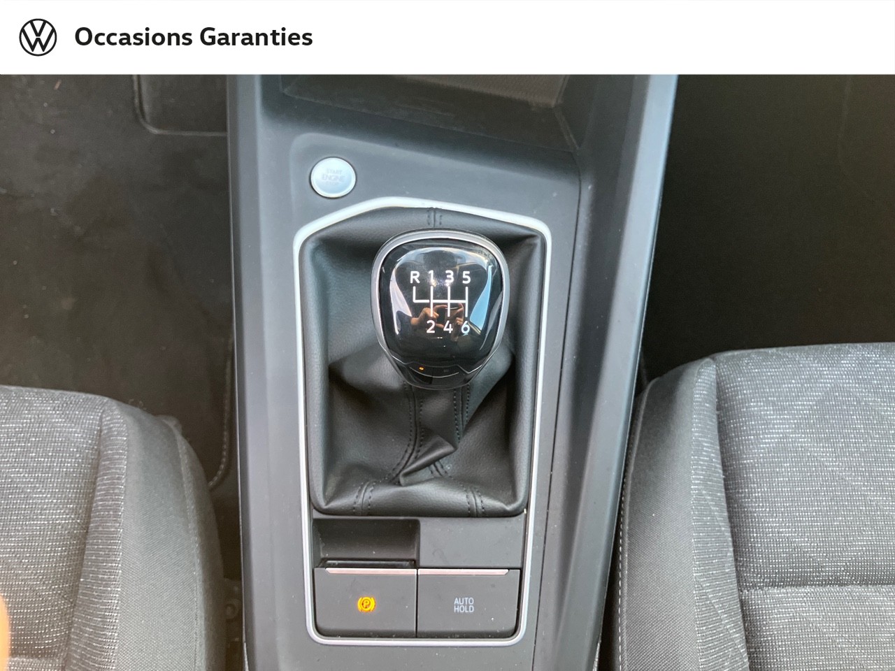 Voitures occasions VOLKSWAGEN GOLF Life 1st Orvault