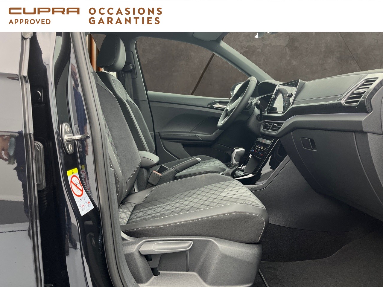 Voitures occasions VOLKSWAGEN T-CROSS R-Line Orvault