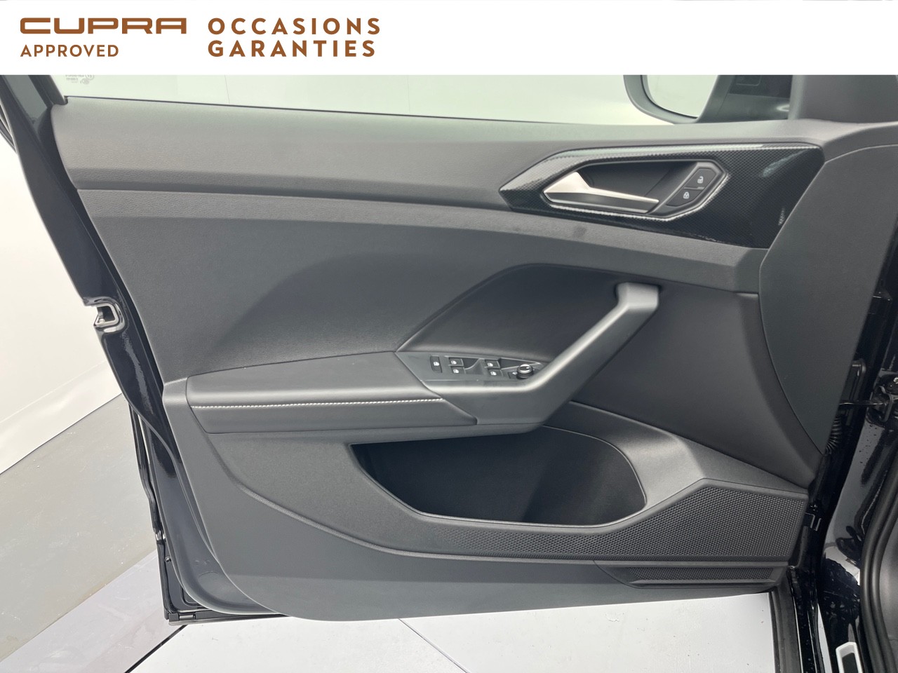 Voitures occasions VOLKSWAGEN T-CROSS R-Line Orvault