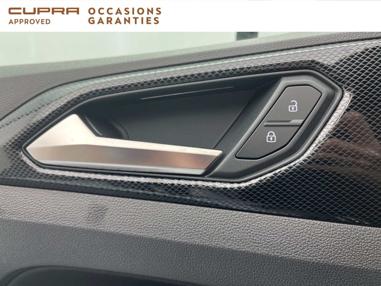 Voitures occasions VOLKSWAGEN T-CROSS R-Line Orvault