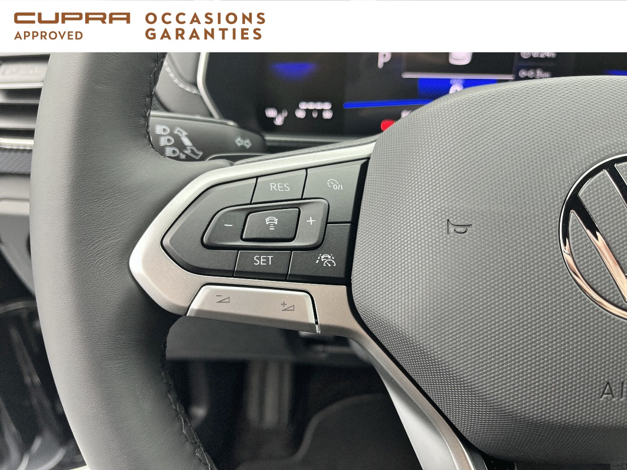 Voitures occasions VOLKSWAGEN T-CROSS R-Line Orvault