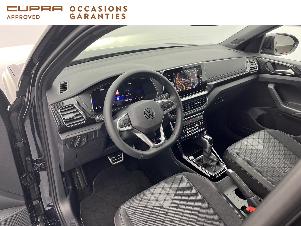 Voitures occasions VOLKSWAGEN T-CROSS R-Line Orvault