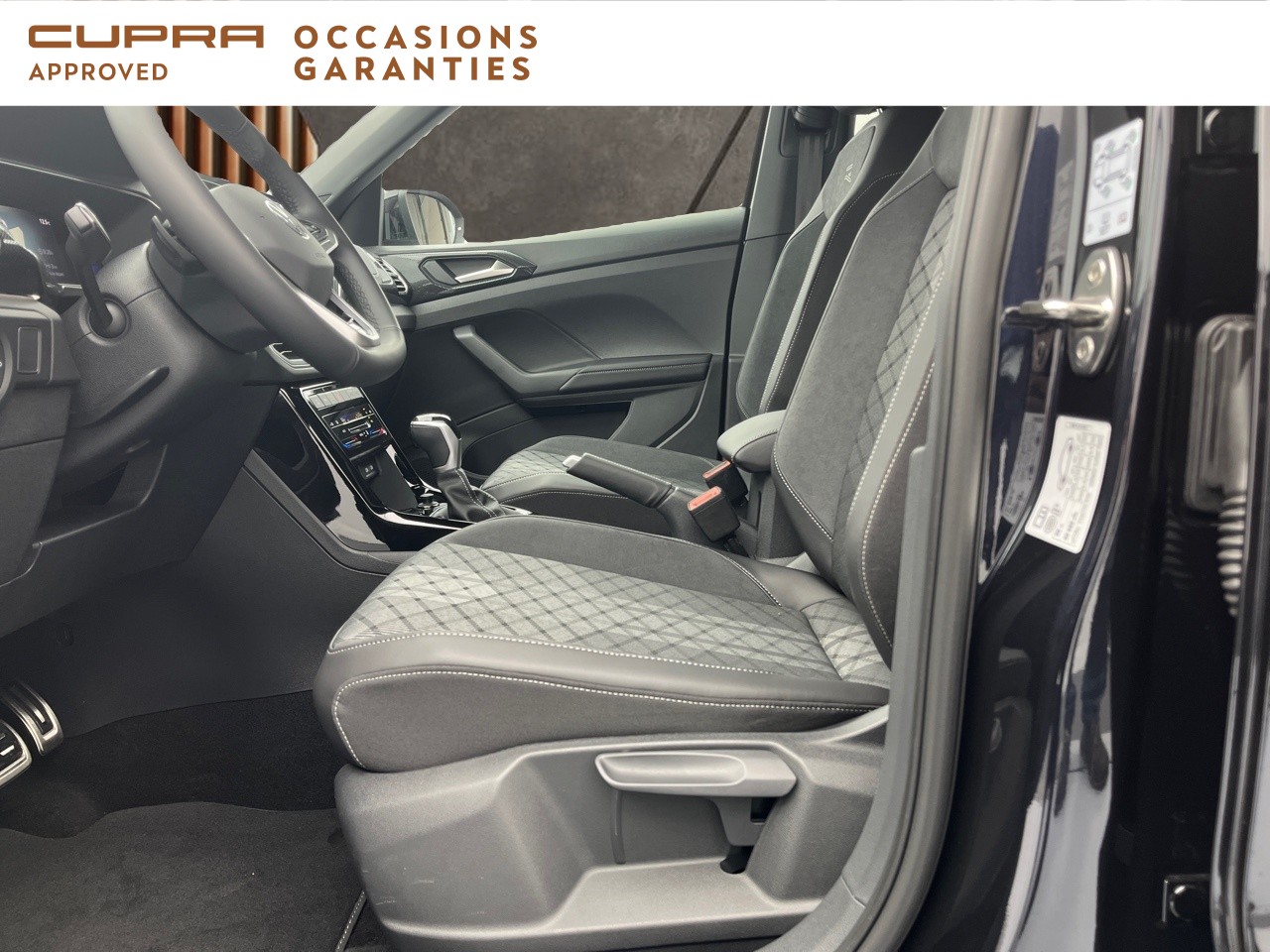 Voitures occasions VOLKSWAGEN T-CROSS R-Line Orvault