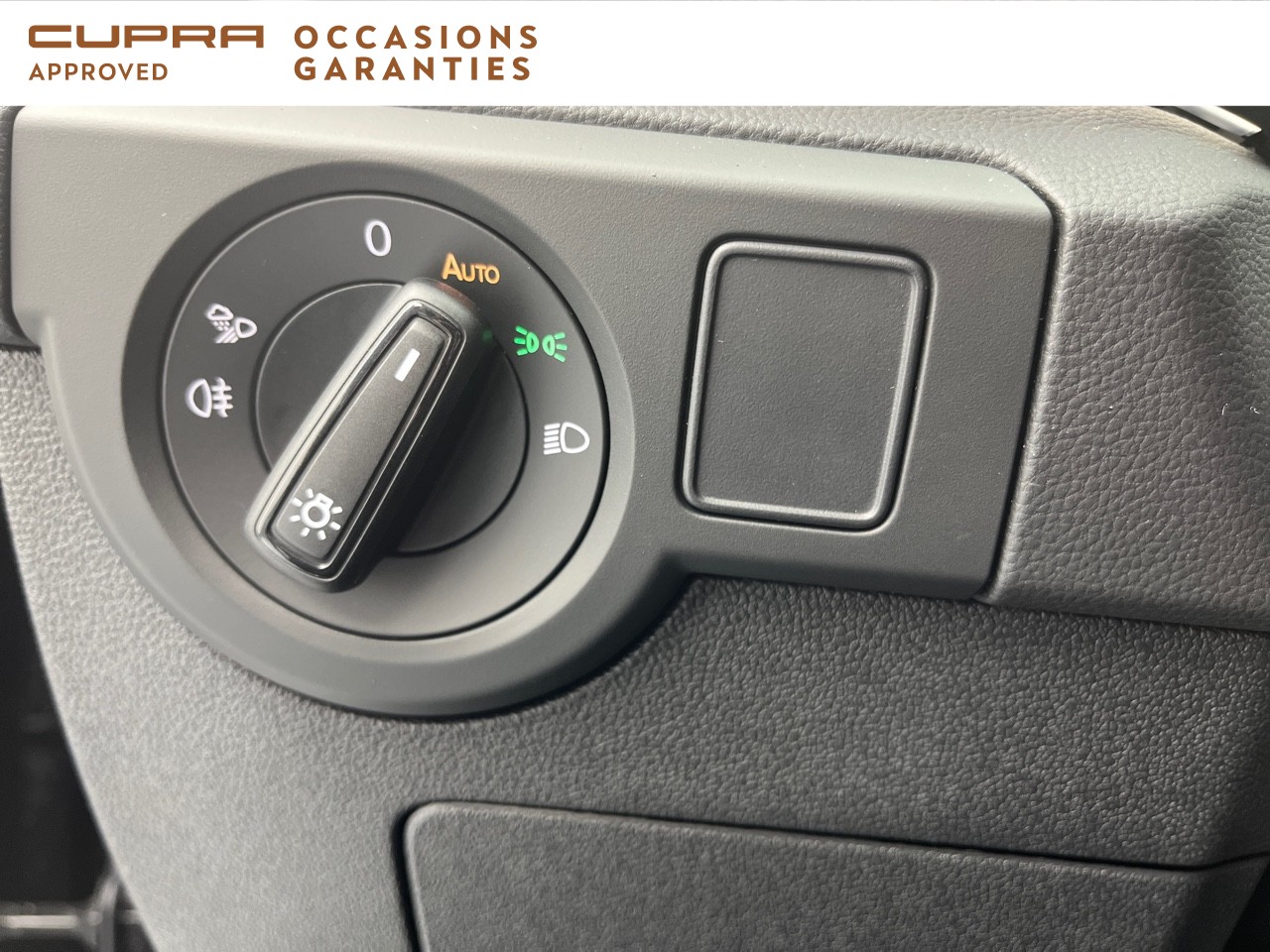 Voitures occasions VOLKSWAGEN T-CROSS R-Line Orvault