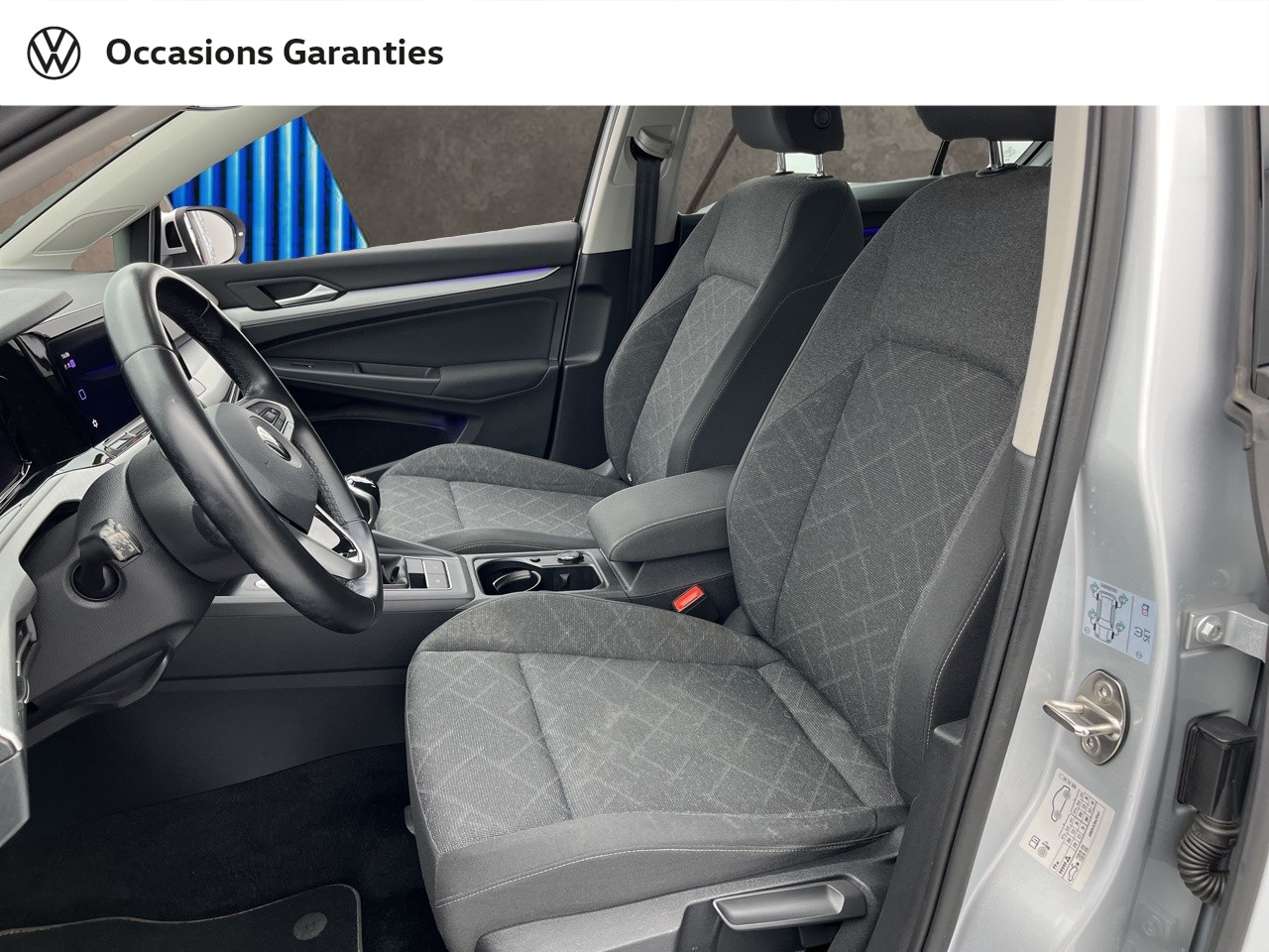 Voitures occasions VOLKSWAGEN GOLF Life 1st Orvault