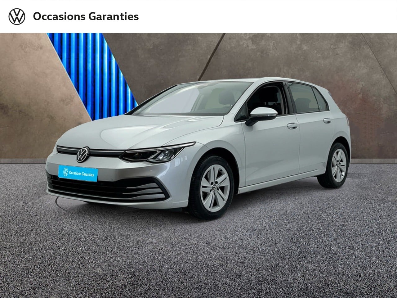 Voitures occasions VOLKSWAGEN GOLF Life 1st Orvault