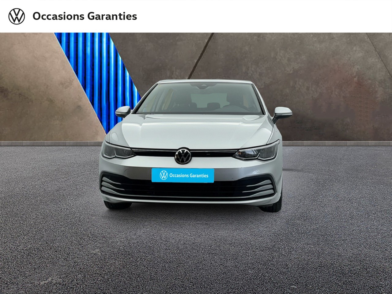 Voitures occasions VOLKSWAGEN GOLF Life 1st Orvault