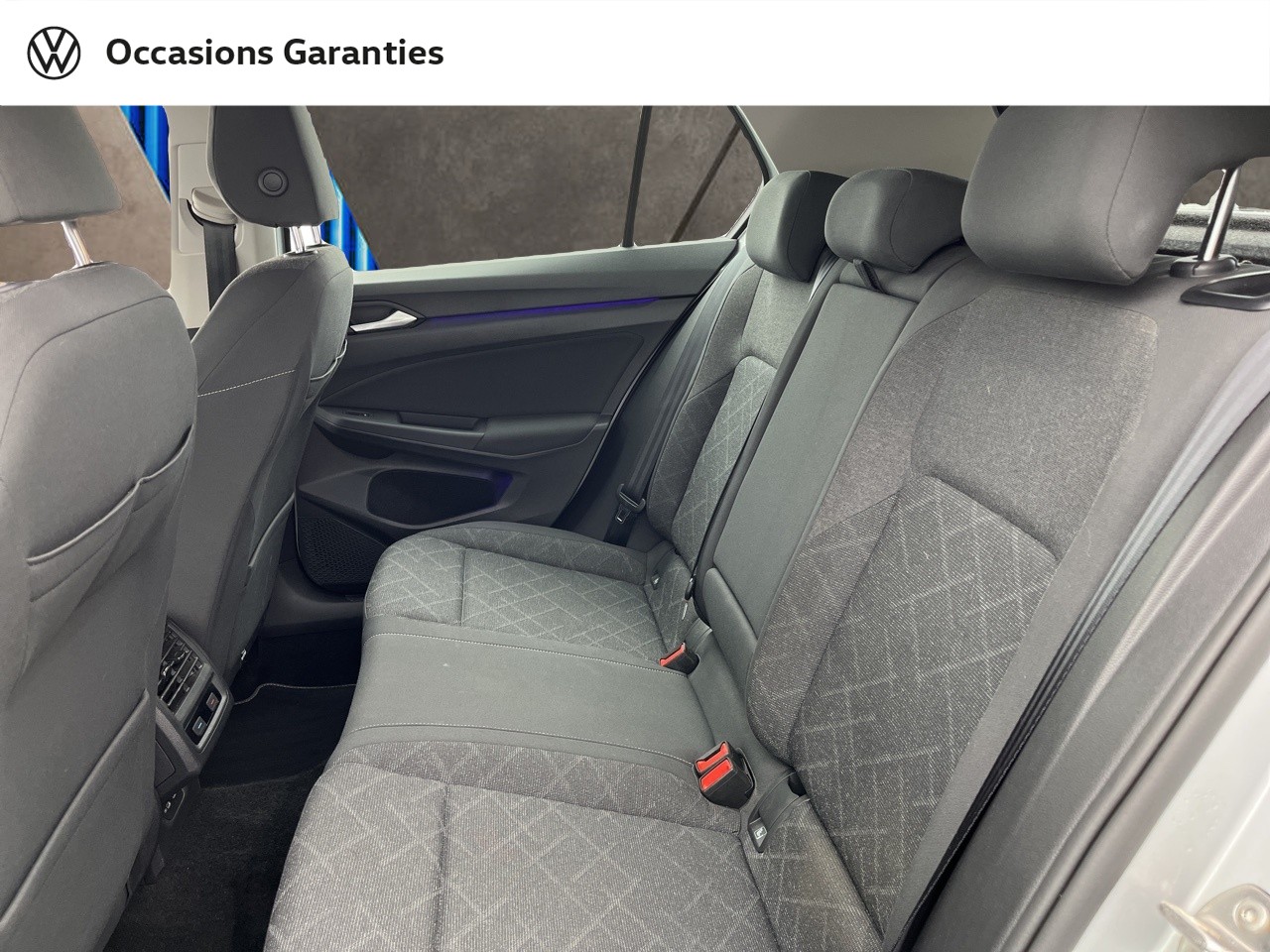 Voitures occasions VOLKSWAGEN GOLF Life 1st Orvault