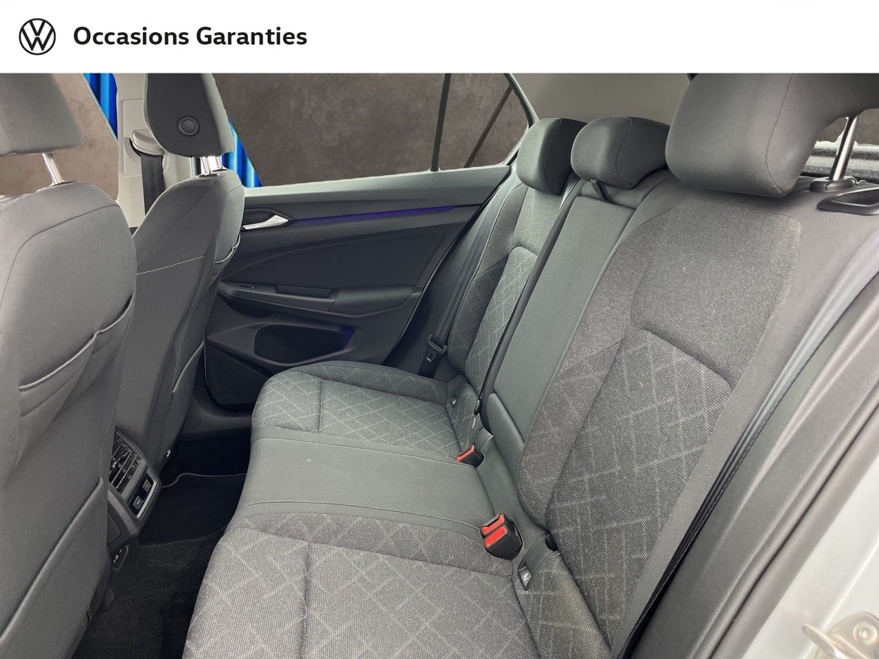 Voitures occasions VOLKSWAGEN GOLF Life 1st Orvault