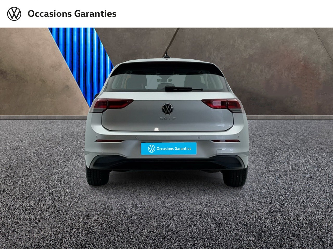 Voitures occasions VOLKSWAGEN GOLF Life 1st Orvault
