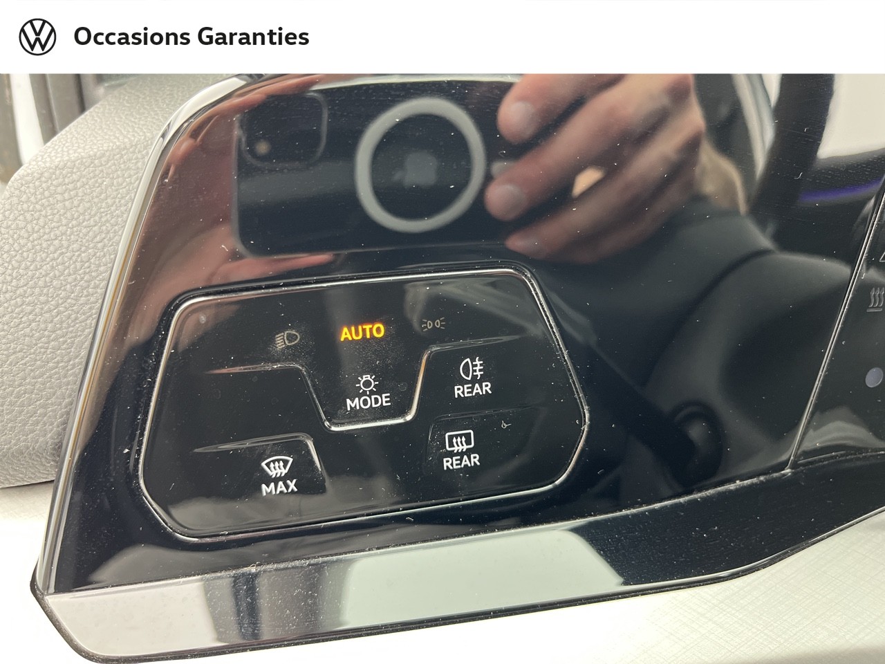 Voitures occasions VOLKSWAGEN GOLF Life 1st Orvault