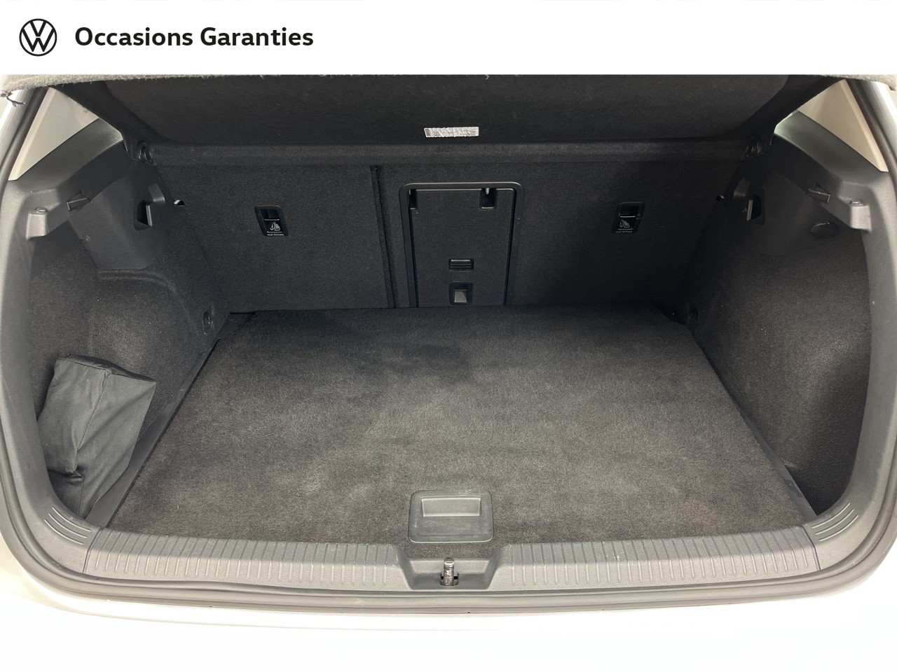 Voitures occasions VOLKSWAGEN GOLF Life 1st Orvault