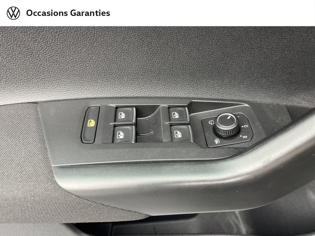 Voitures occasions VOLKSWAGEN POLO Active Orvault