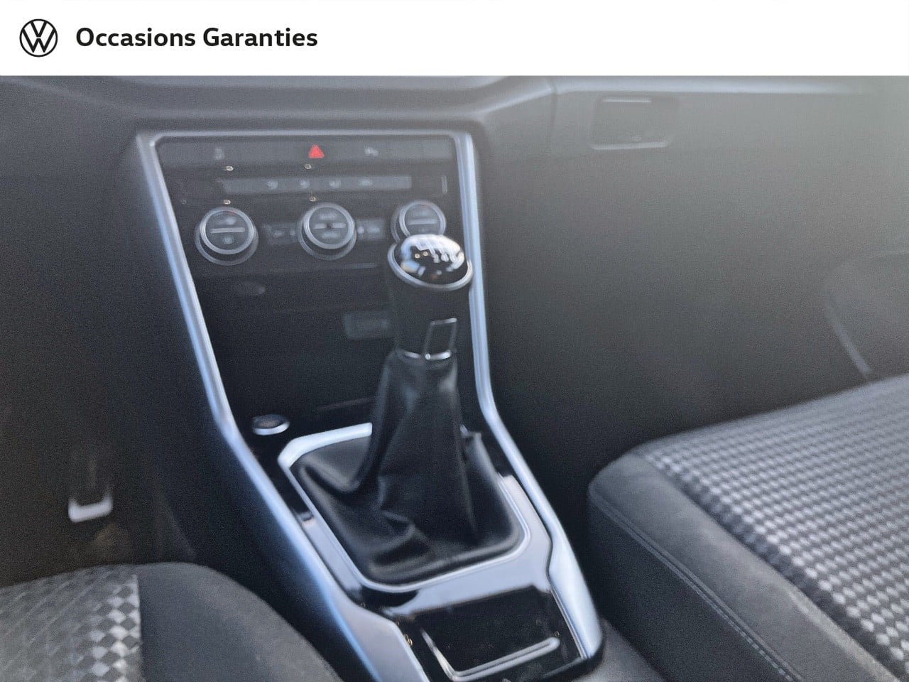 Voitures occasions VOLKSWAGEN T-ROC Active Villeneuve-d'Ascq