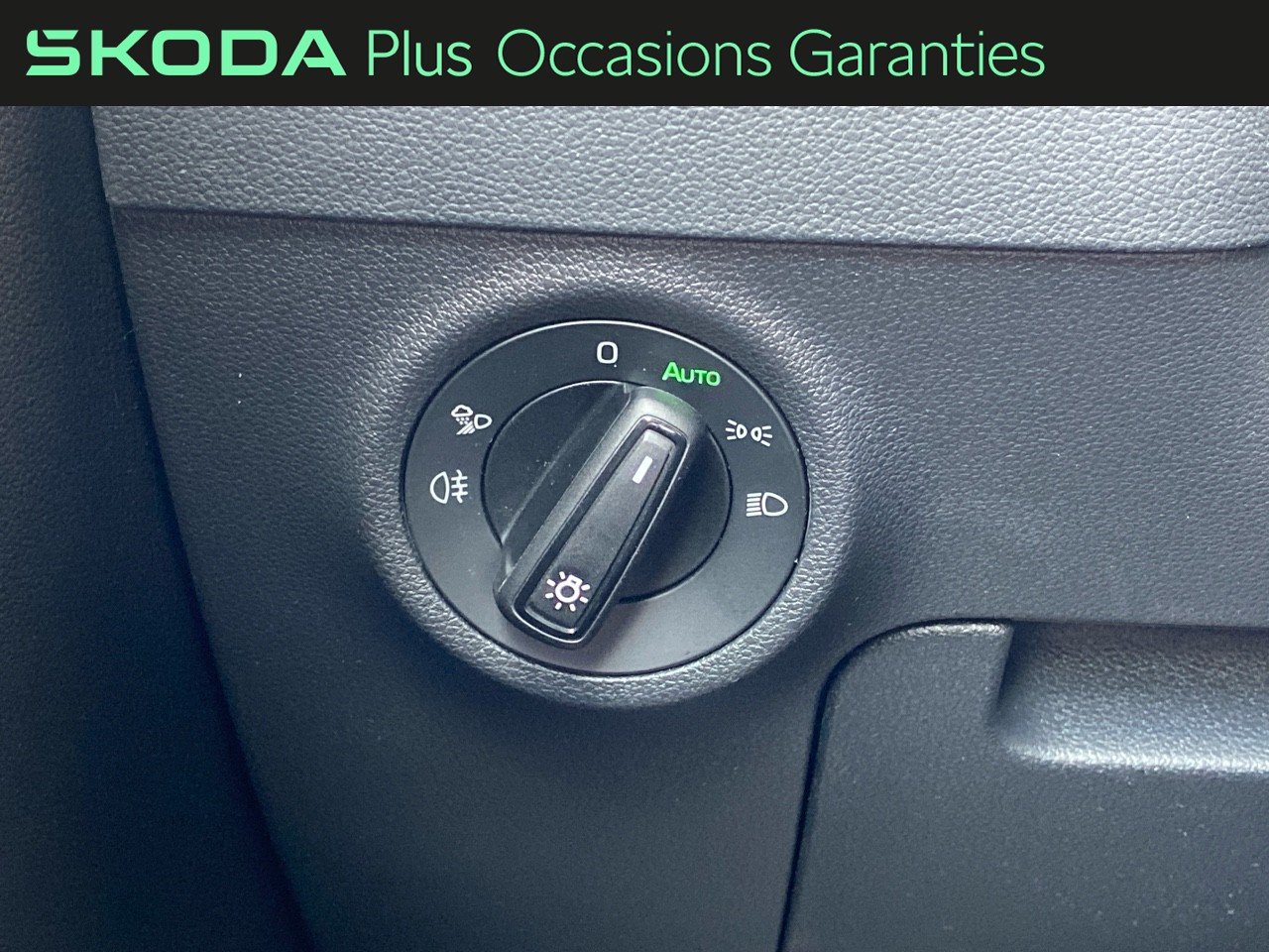 Voitures occasions ŠKODA KAROQ Sportline Villemomble