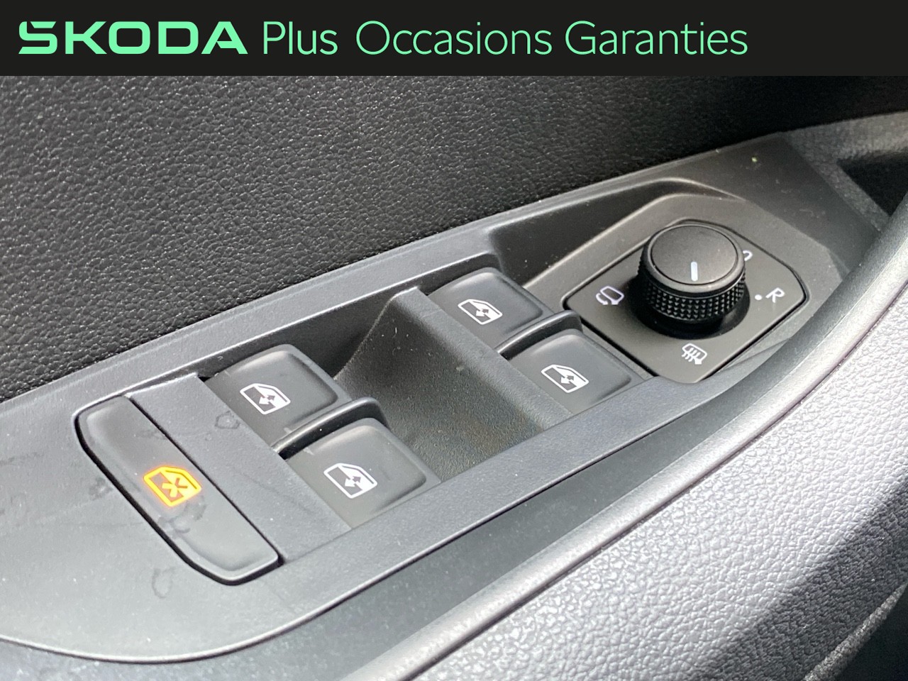 Voitures occasions ŠKODA KAROQ Sportline Villemomble