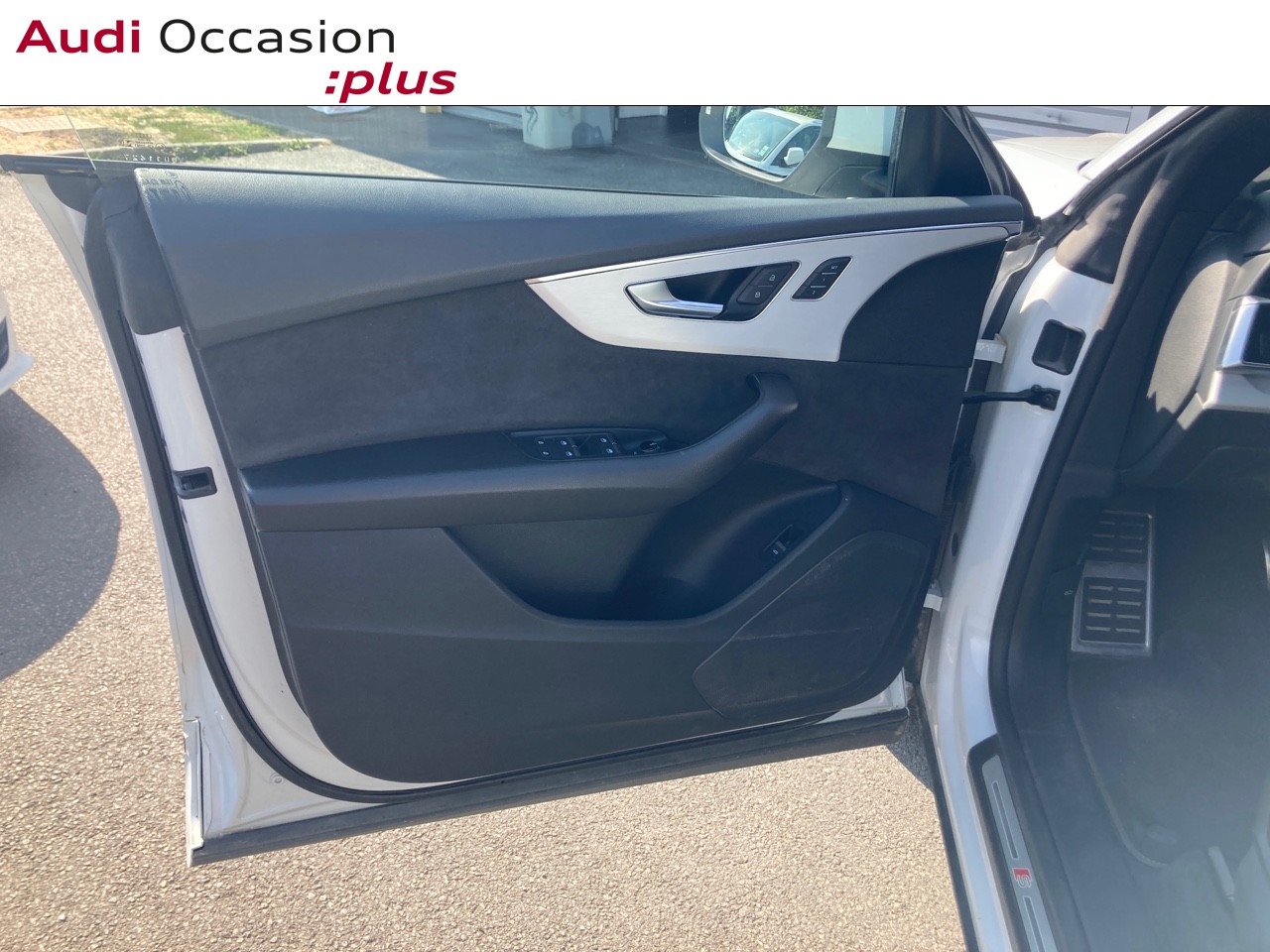 Voitures occasions Audi Q8 S line Lille