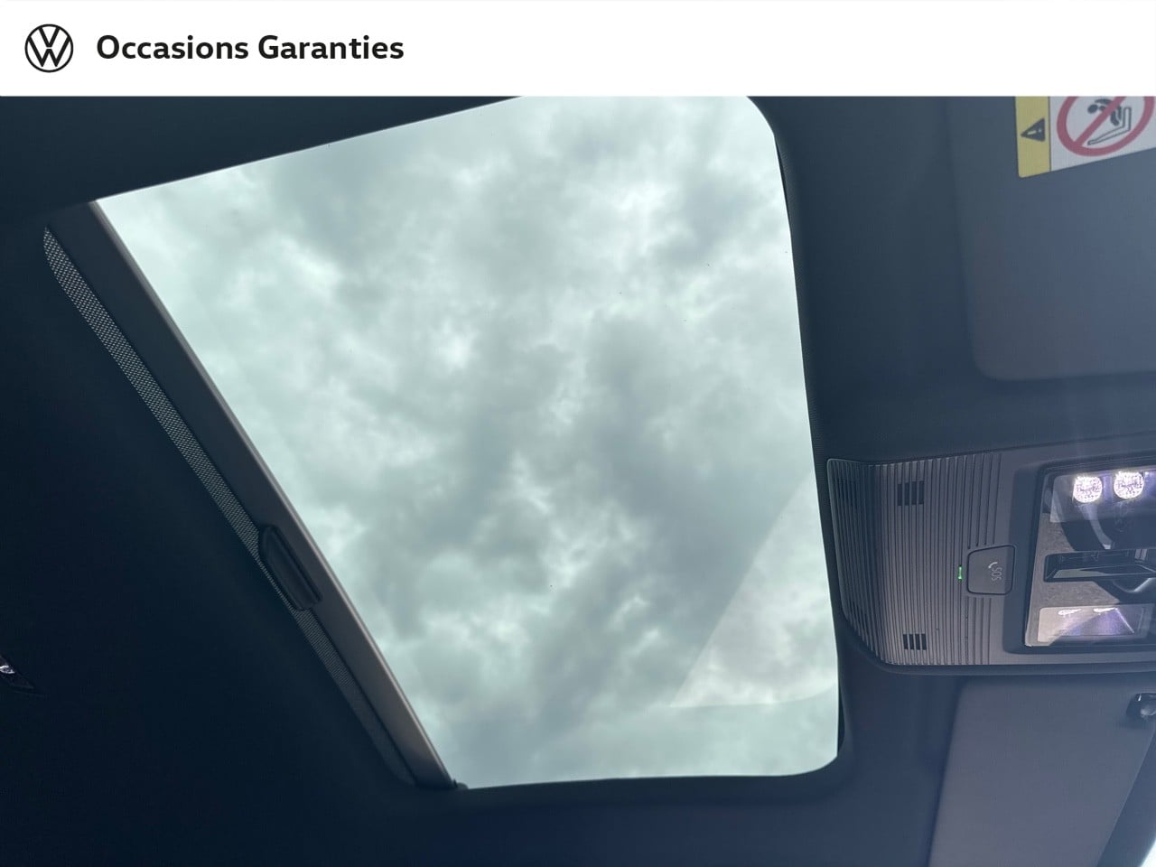 Voitures occasions VOLKSWAGEN GOLF R-Line Mougins