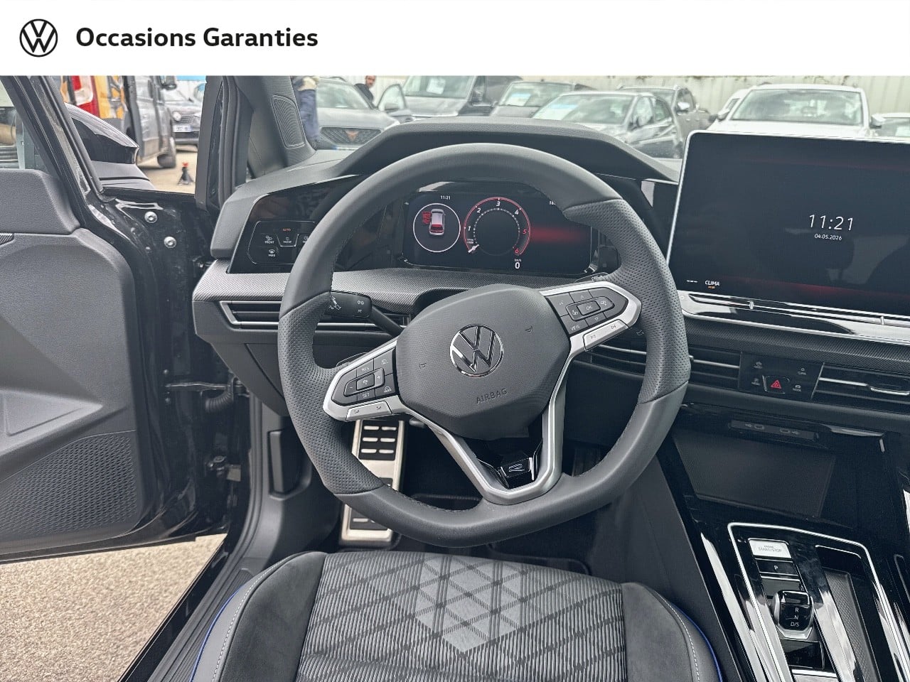 Voitures occasions VOLKSWAGEN GOLF R-Line Mougins