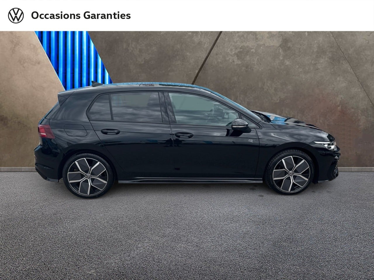 Voitures occasions VOLKSWAGEN GOLF R-Line Mougins