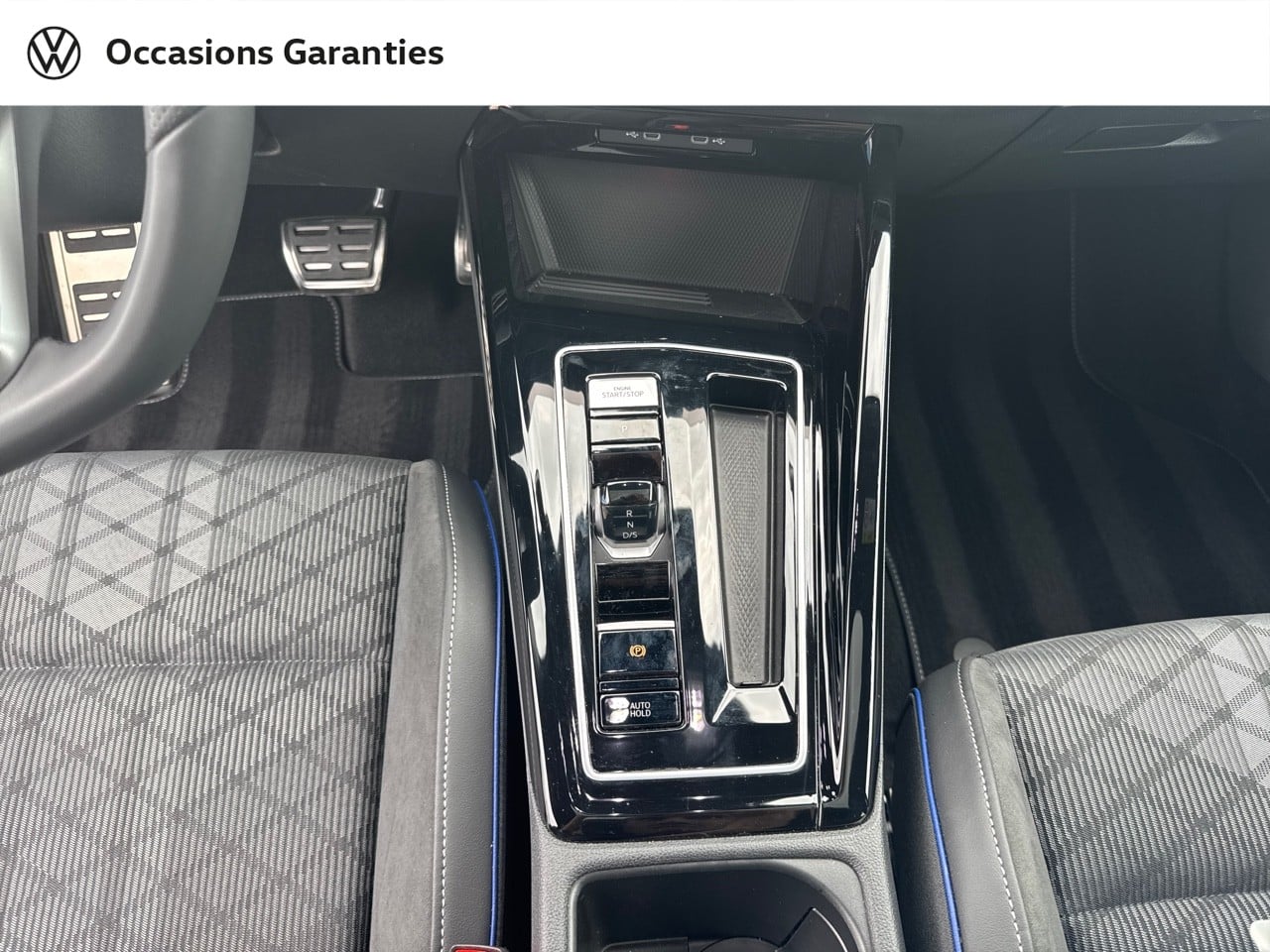 Voitures occasions VOLKSWAGEN GOLF R-Line Mougins