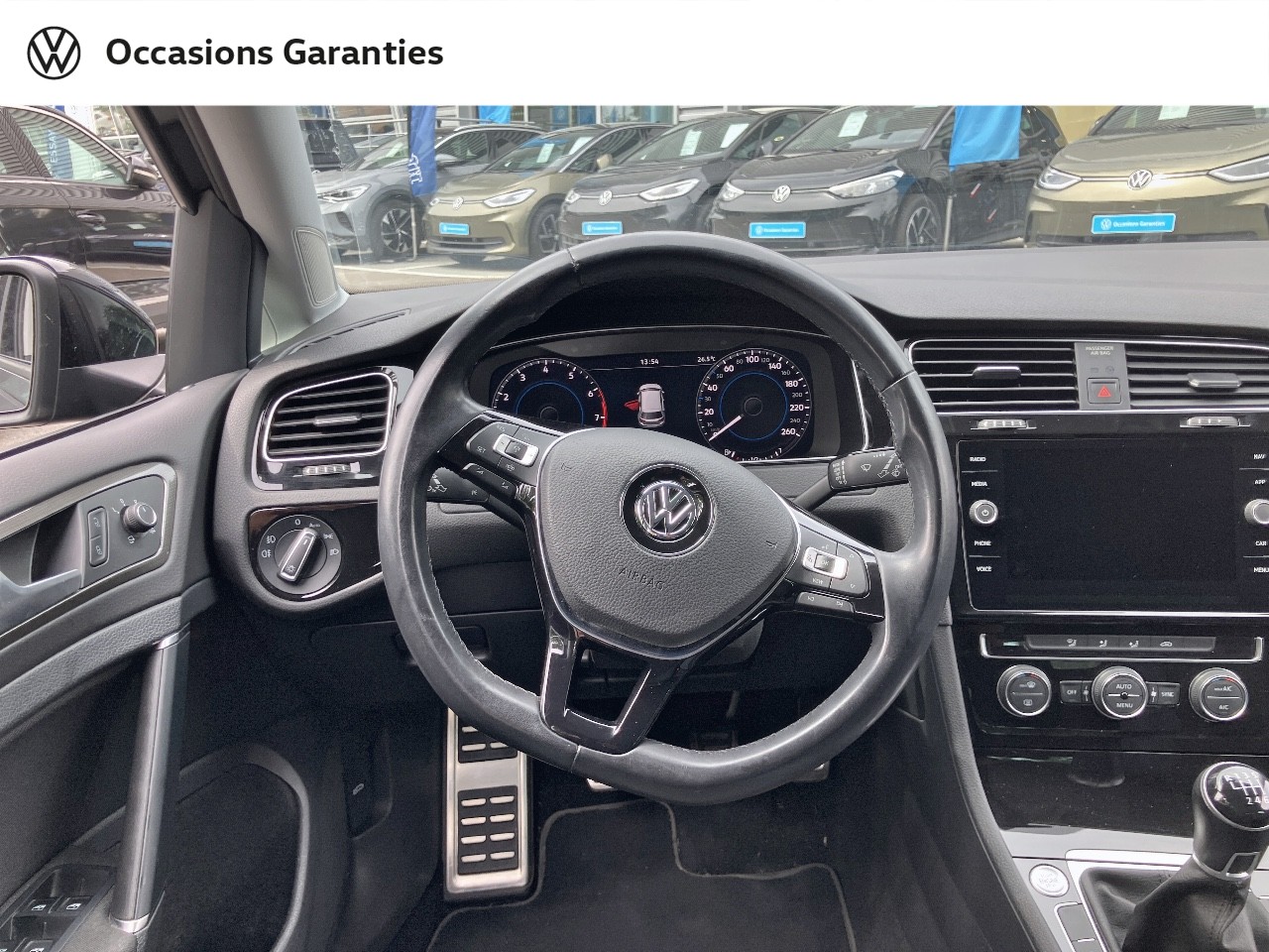 Voitures occasions VOLKSWAGEN GOLF IQ.Drive Villeneuve-d'Ascq