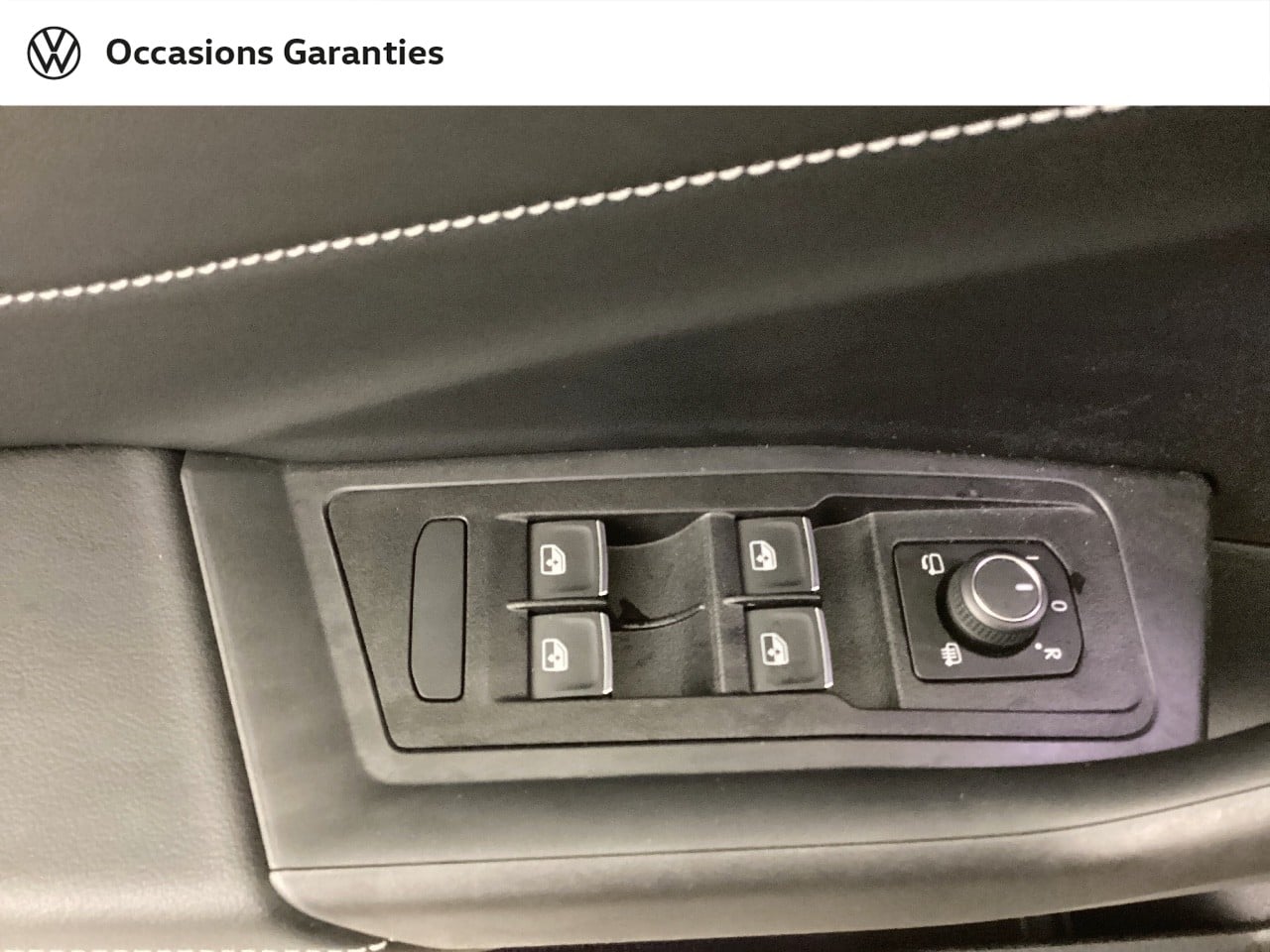 Voitures occasions VOLKSWAGEN T-Roc Cabriolet R-Line Mougins