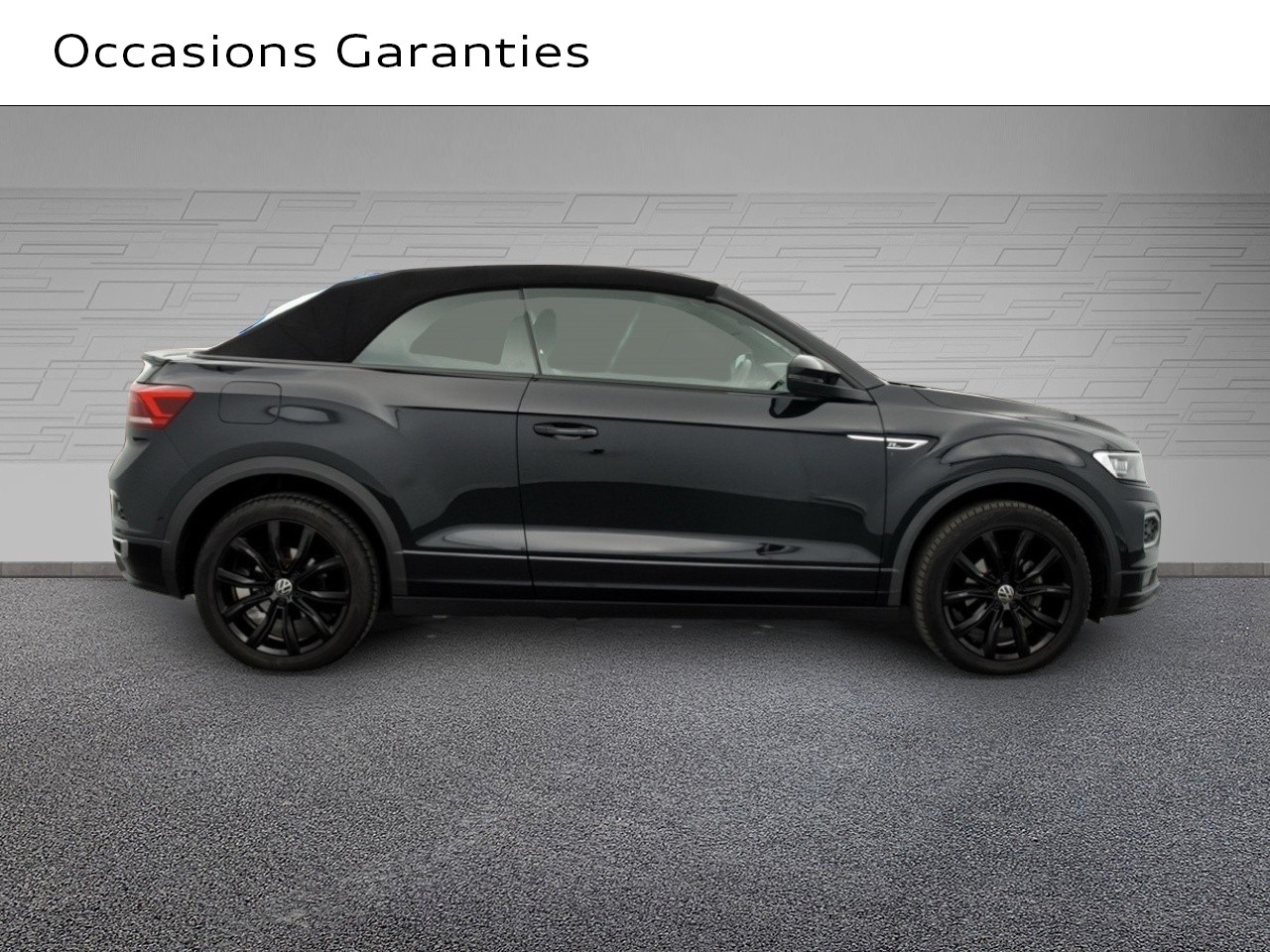 Voitures occasions VOLKSWAGEN T-Roc Cabriolet R-Line Saint-Thibault-des-Vignes