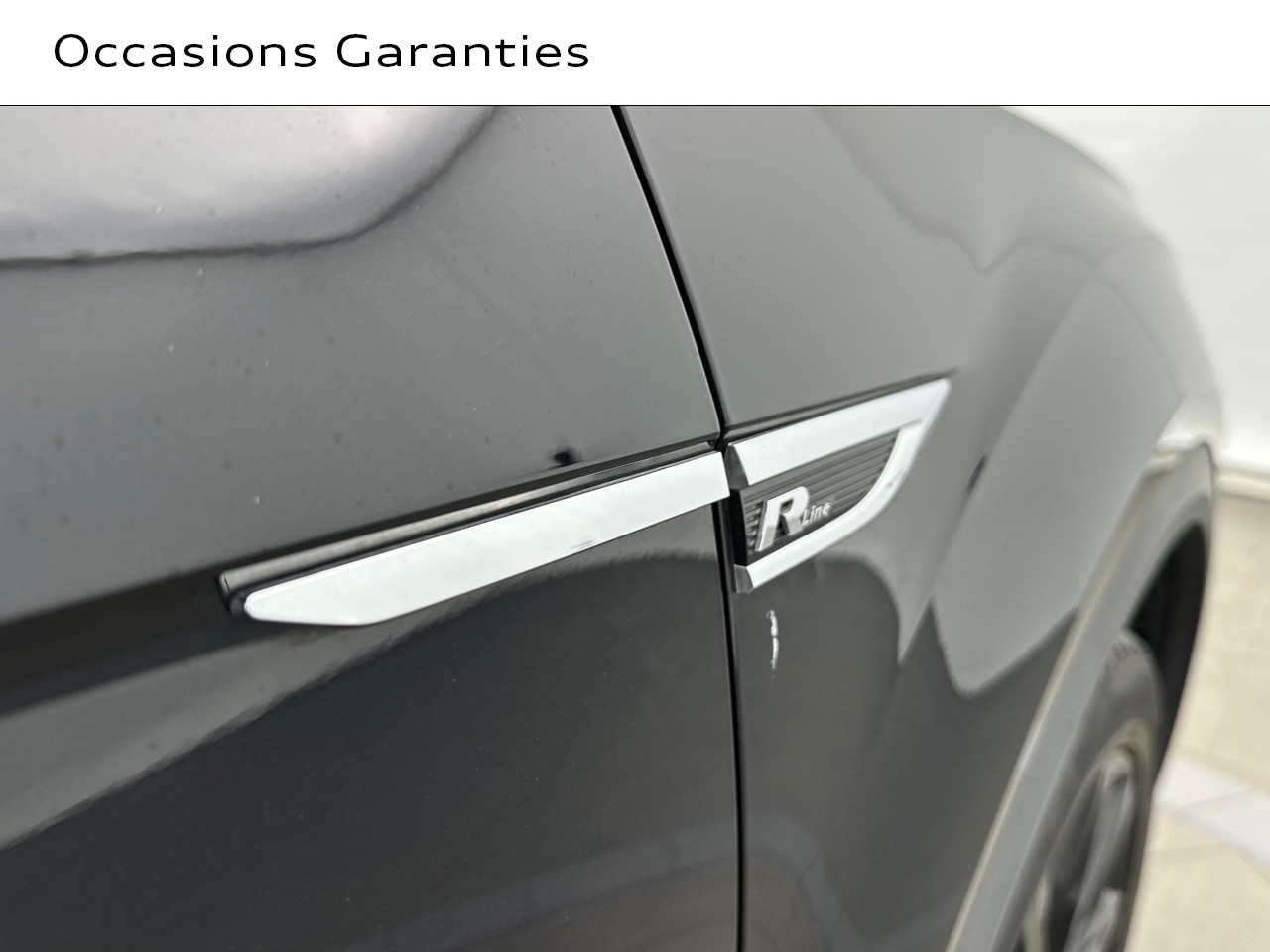 Voitures occasions VOLKSWAGEN T-Roc Cabriolet R-Line Saint-Thibault-des-Vignes