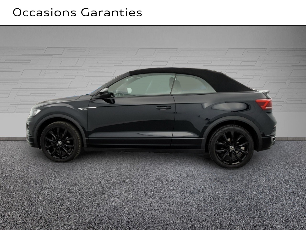 Voitures occasions VOLKSWAGEN T-Roc Cabriolet R-Line Saint-Thibault-des-Vignes
