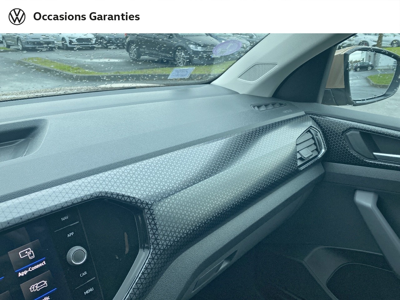 Voitures occasions VOLKSWAGEN T-CROSS Carat Rezé