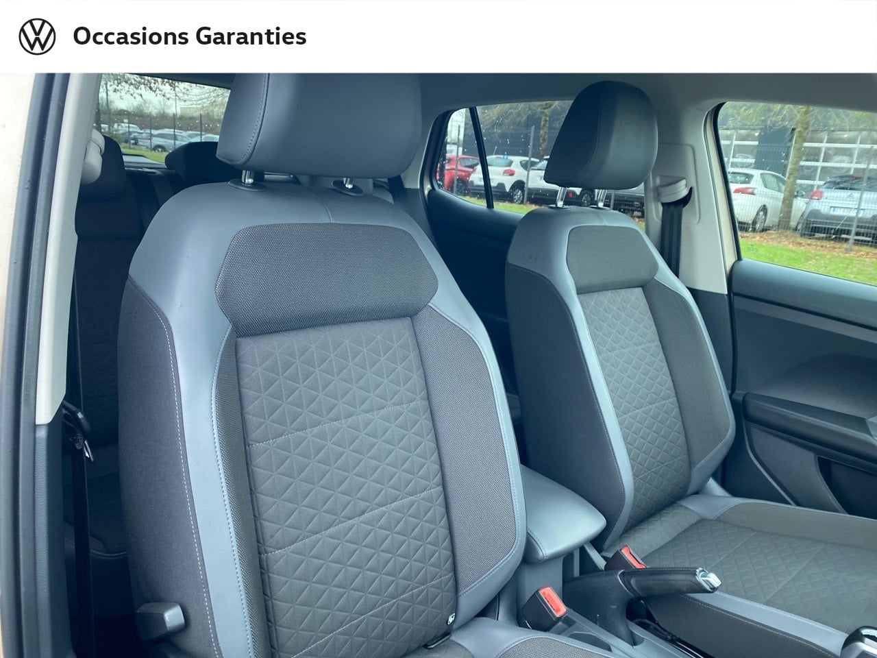 Voitures occasions VOLKSWAGEN T-CROSS Carat Rezé