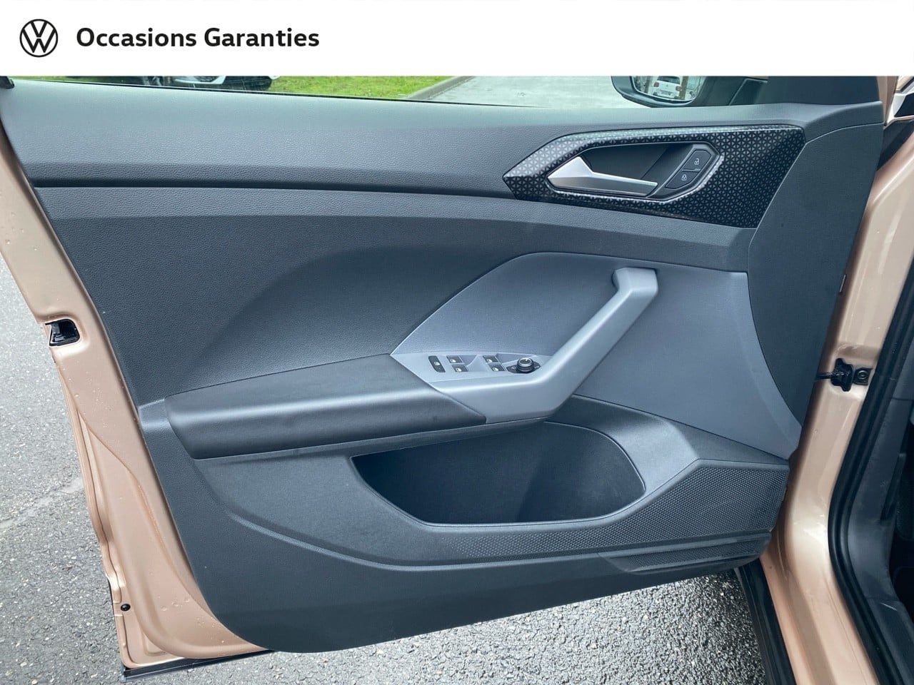 Voitures occasions VOLKSWAGEN T-CROSS Carat Rezé