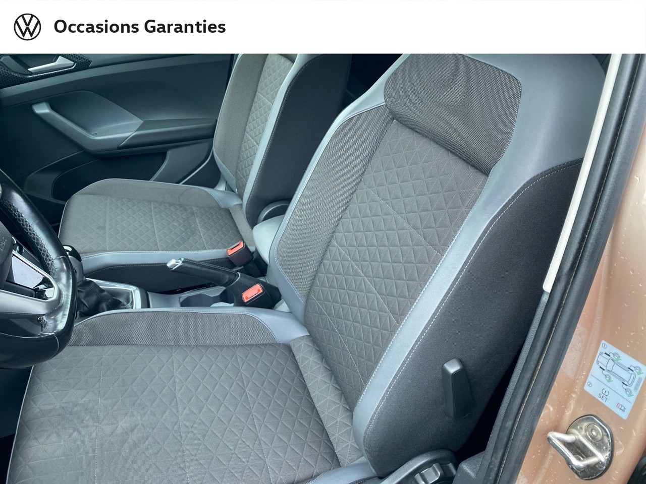 Voitures occasions VOLKSWAGEN T-CROSS Carat Rezé