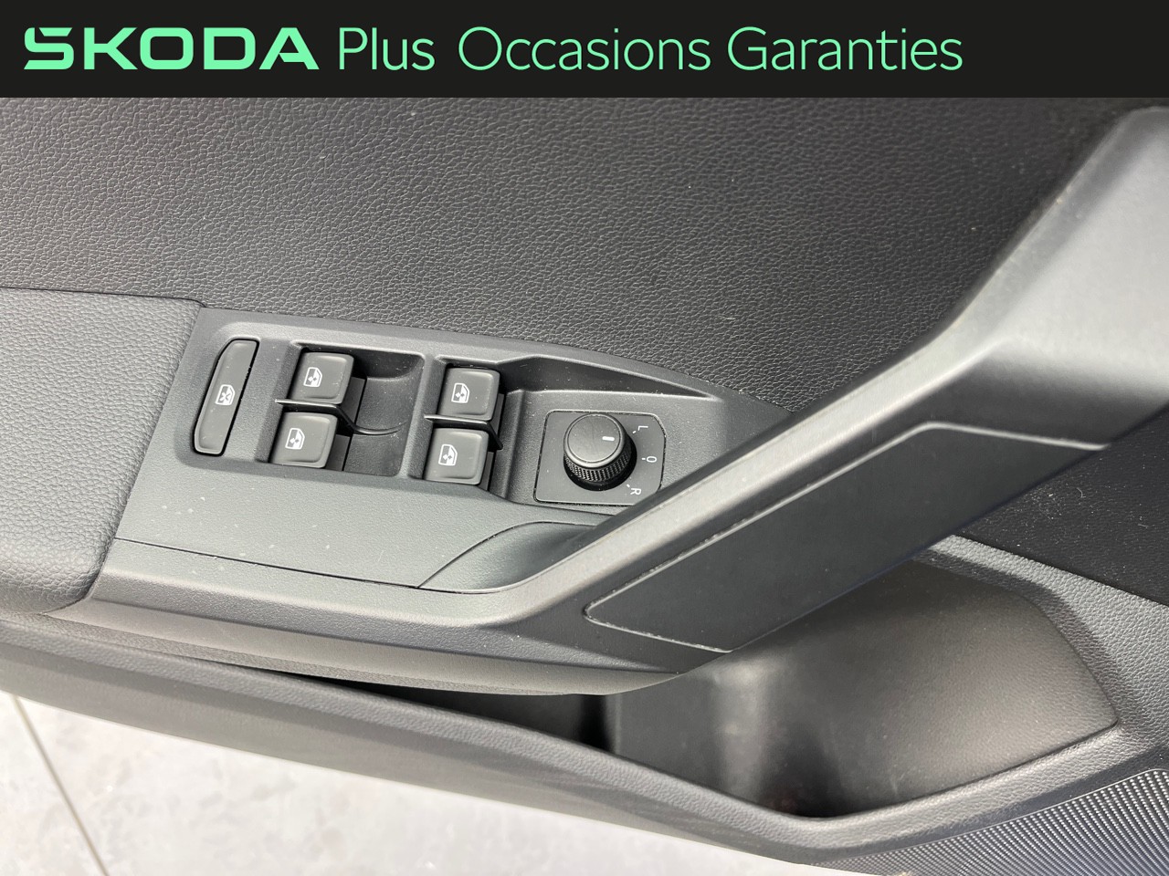 Voitures occasions SEAT ARONA Urban Orvault