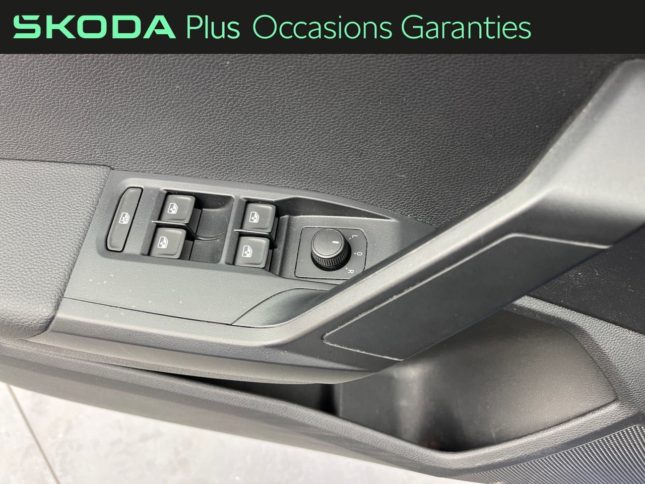 Voitures occasions SEAT ARONA Urban Orvault