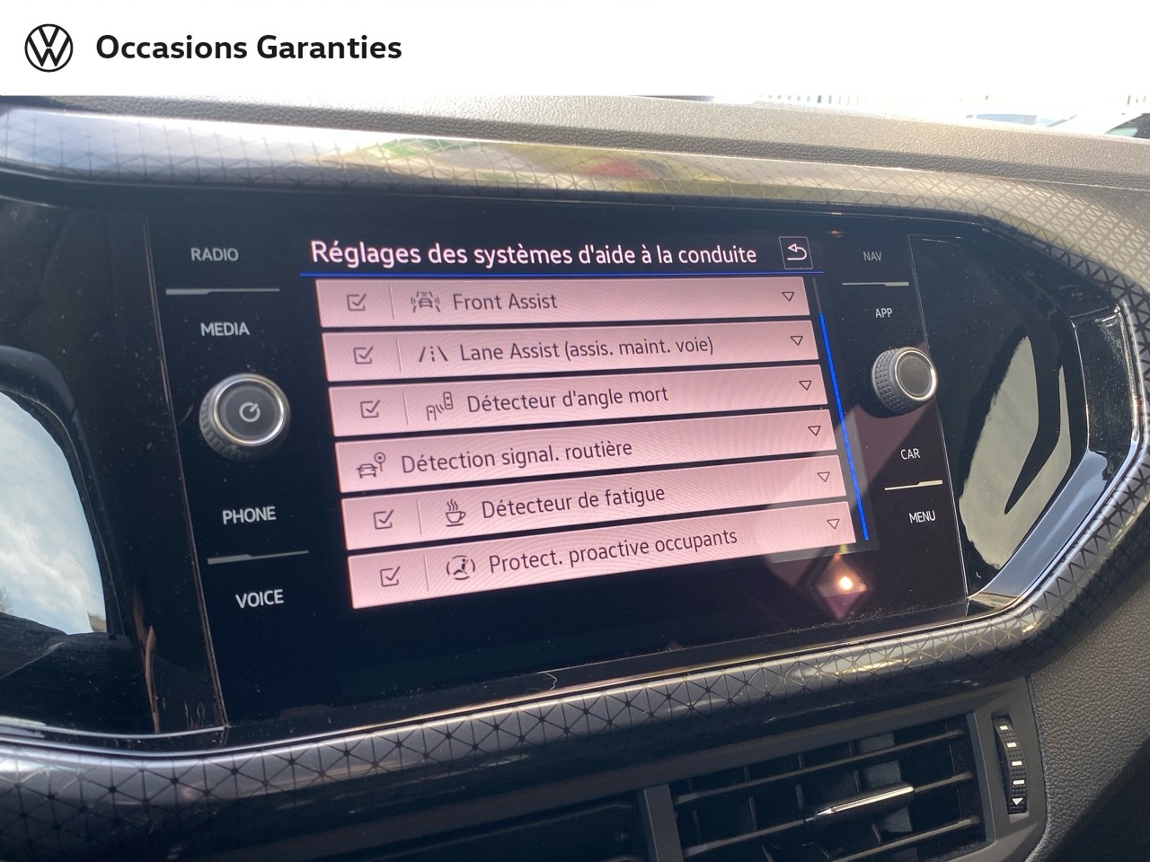 Voitures occasions VOLKSWAGEN T-CROSS Carat Villemomble