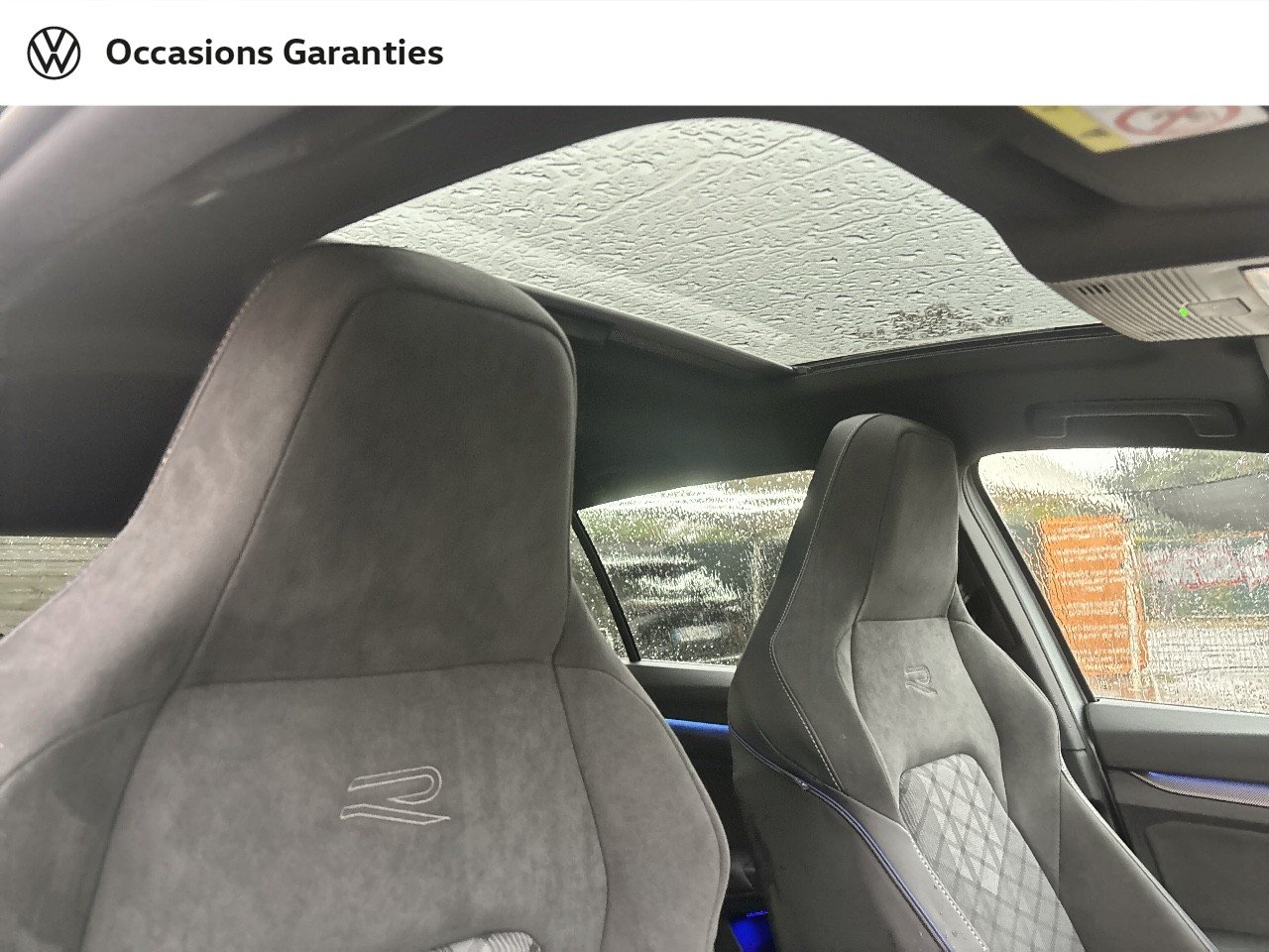 Voitures occasions VOLKSWAGEN GOLF R-Line Mougins