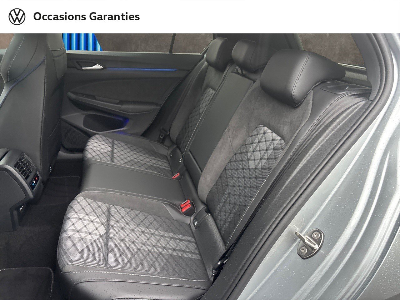 Voitures occasions VOLKSWAGEN GOLF R-Line Mougins