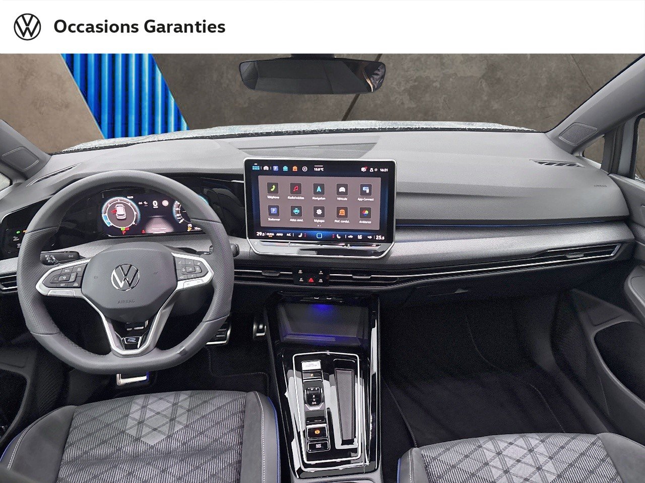 Voitures occasions VOLKSWAGEN GOLF R-Line Mougins