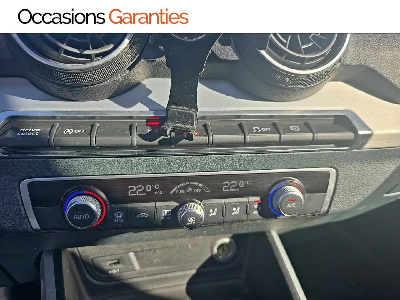 Voitures occasions Audi Q2 Midnight Series Nice