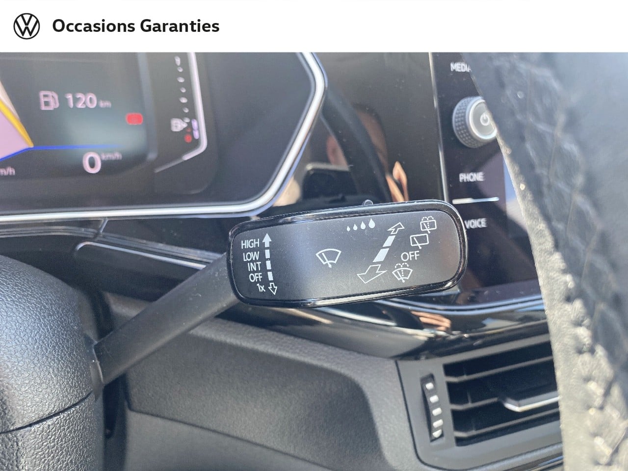 Voitures occasions VOLKSWAGEN T-CROSS Carat Rivery