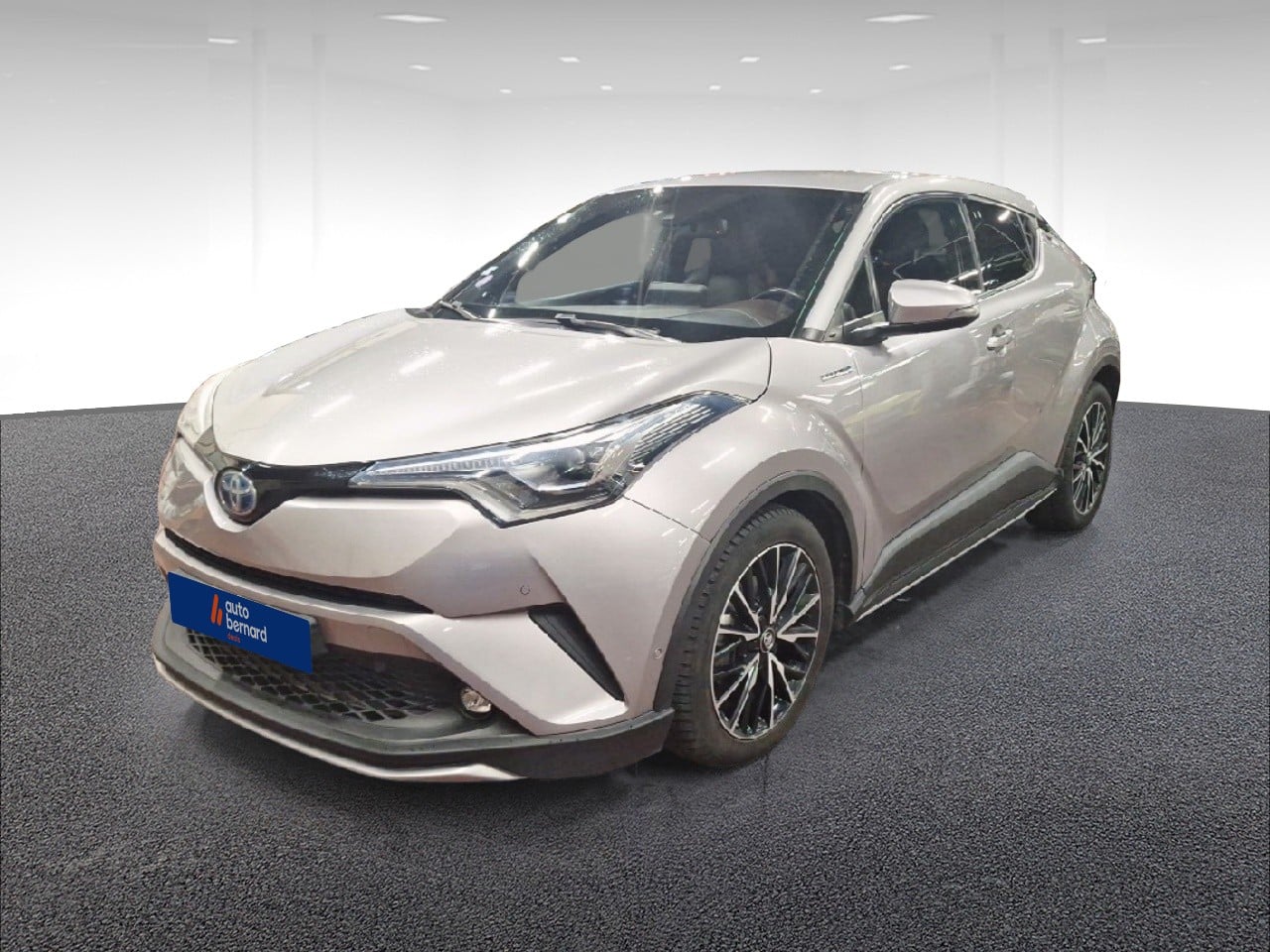 122h Distinctive 2WD E-CVT