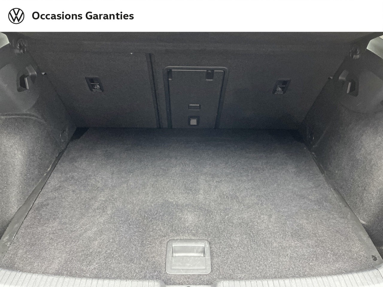 Voitures occasions VOLKSWAGEN GOLF Life Plus Orvault