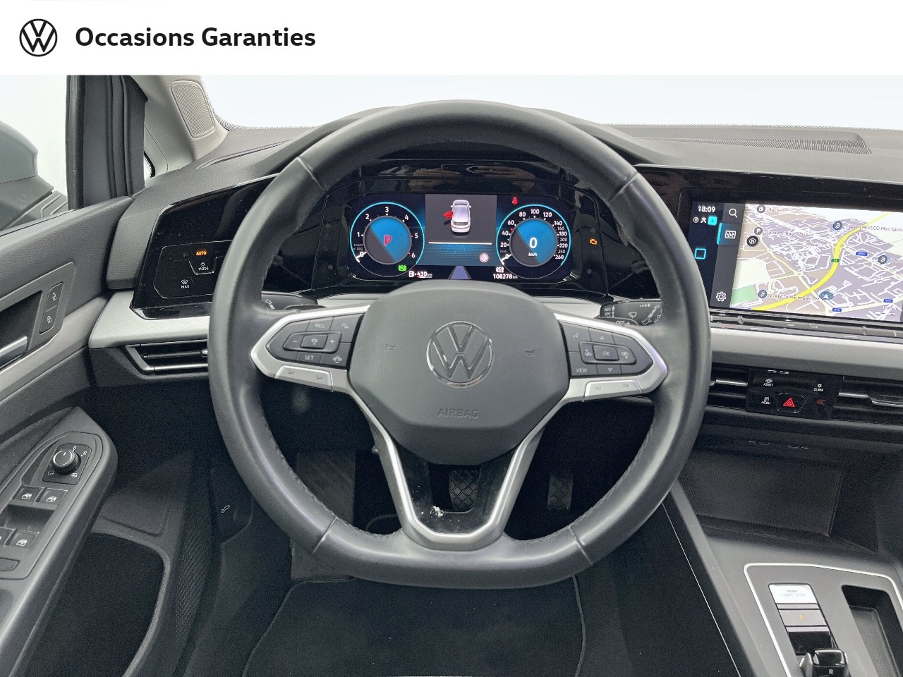 Voitures occasions VOLKSWAGEN GOLF Life Plus Orvault